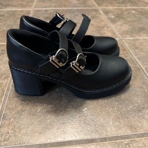 New without tags. Ardene Mary Jane style chunky heel. Size 7 sticker